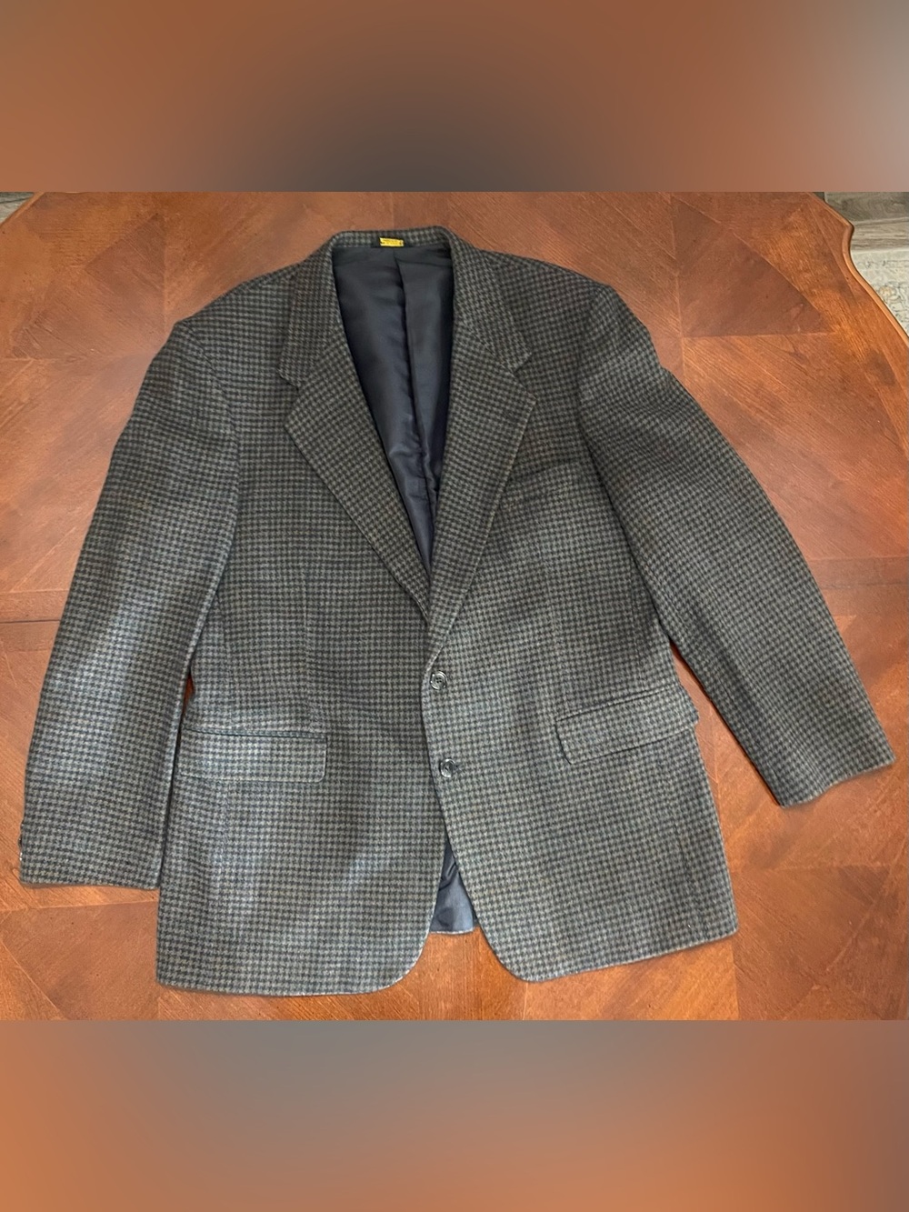 Farah sz XL Vintage Boyfriend Houndstooth Sport Coat. THE TREND for this fall!